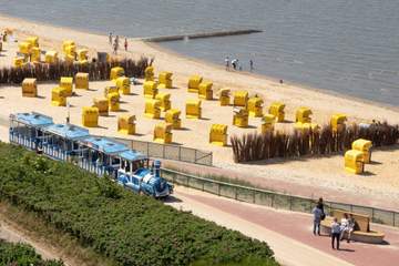 Strand Döse mit Strandbahn